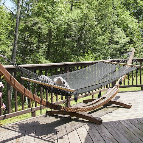 Take to the hammock and tune into the mountain sounds