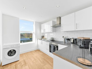 Seaglass Loft image 4