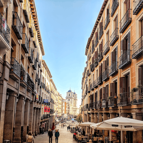 Saunter around the historic Plaza Mayor