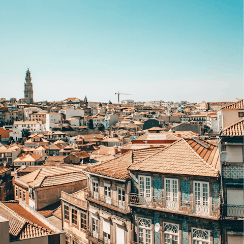 Hop on the metro and reach the heart of Porto in less than twenty minutes