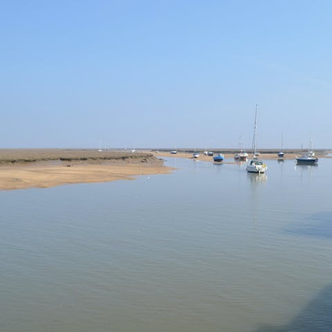 Take the whole family crabbing at the quay 