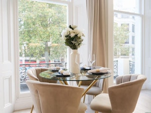 London Harmony image 14