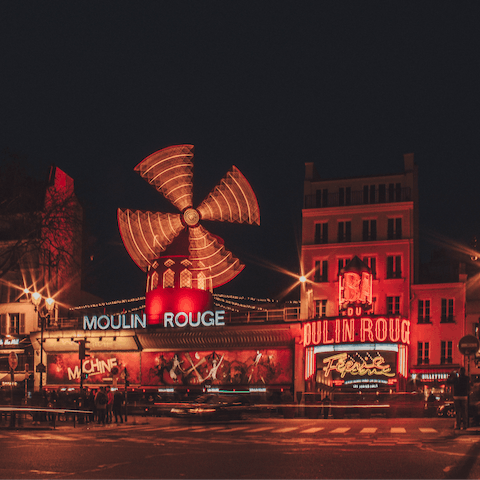 Discover the Moulin Rouge – a four-minute walk away 