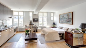A sweet stay at Montmartre image 1