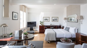 The Bachelor Apartment image 1