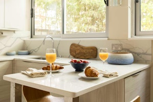 Marble & Kensington image 9