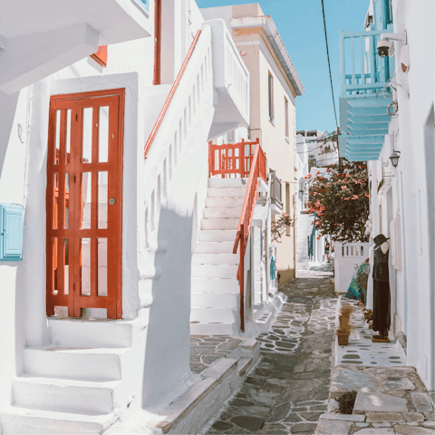 Wander around the charming streets of Mykonos