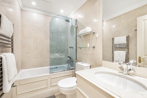 Knightsbridge Grandeur image 10