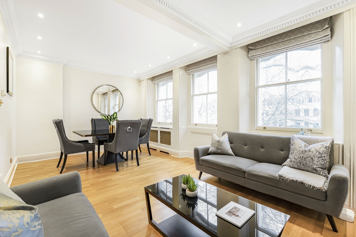 Knightsbridge Grandeur