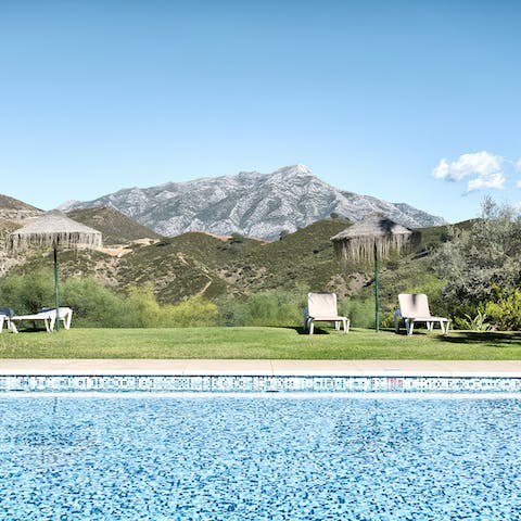 Soak up the magnificent mountain vistas from the shared swimming pool