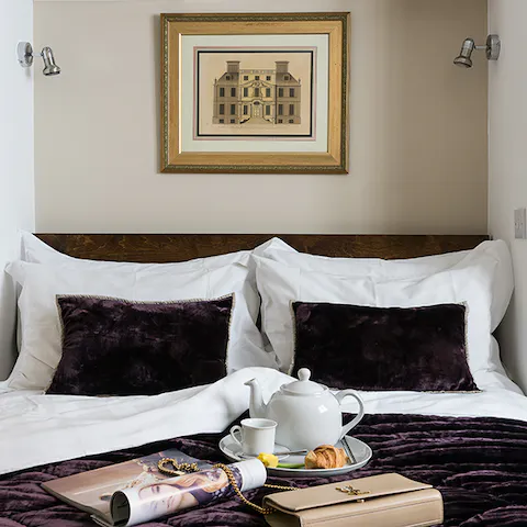 Enjoy Morning Tea In the Luxurious Bed