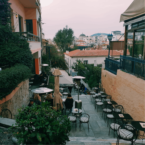 Feel like an authentic Athenian in the cafes and restaurants of local Plaka
