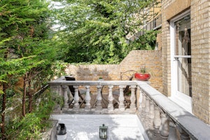 A Chelsea Retreat image 13