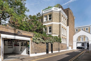 A Chelsea Retreat image 11