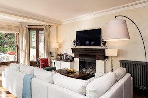 A Chelsea Retreat image 9