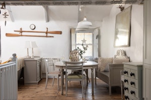 Gingham & Cream image 11