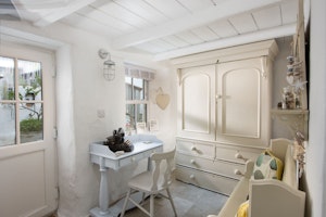 Gingham & Cream image 6