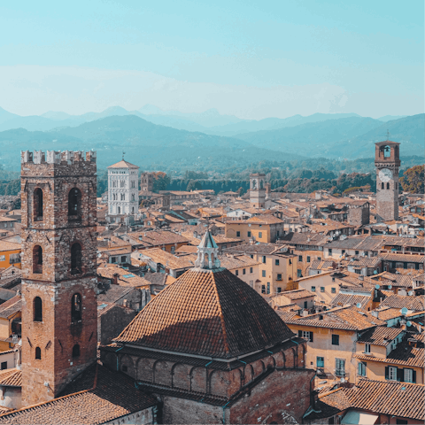 Drive to the medieval city of Lucca in just five minutes