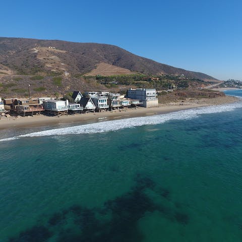 Make the most of your privileged position sandwiched between the Santa Monica Mountains and the Pacific Ocean – a fifteen-minute drive from Central Malibu