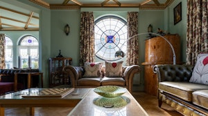 Art Deco House image 4
