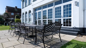 Art Deco House image 3