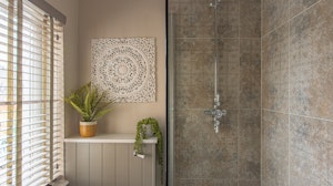 Britannia Jewel image 12