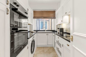 Marble & Park image 4