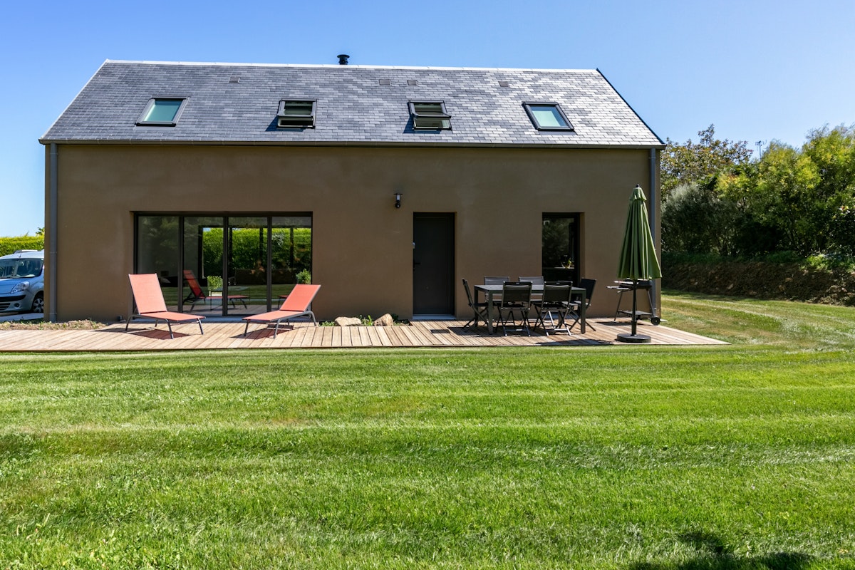 Sumptuous Simplicity, Brittany