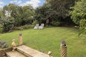 Edwardian Elegance image 13