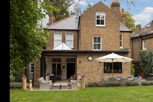 Edwardian Elegance image 11