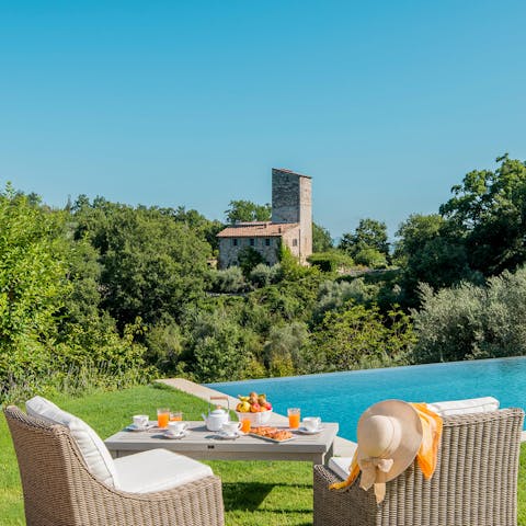 Enjoy breakfast by the pool