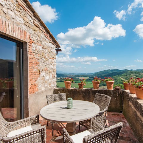 Observe the Umbrian landscape from your balcony