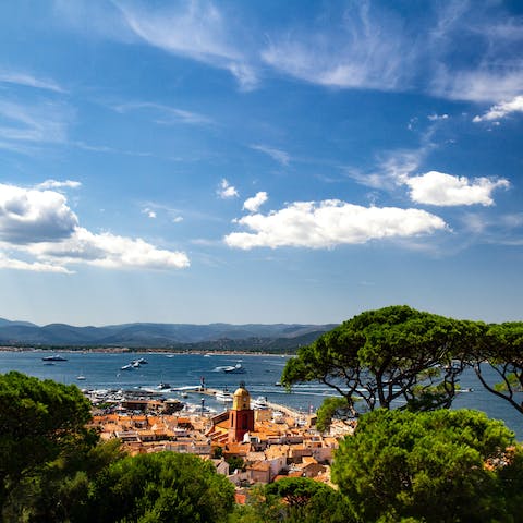 Drive to the centre of St Tropez in just ten minutes