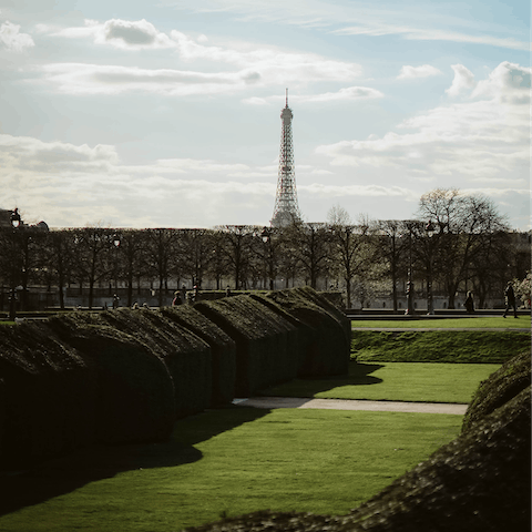 Walk to Tuileries Garden in eight short minutes