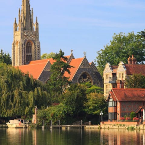 Experience the beauty of life by the River Thames in Marlow