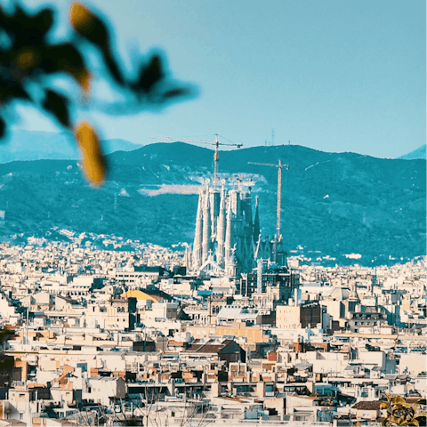 Step outside and enjoy the short scenic stroll to La Sagrada Familia