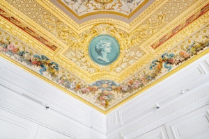 Elegant Outlook image 10