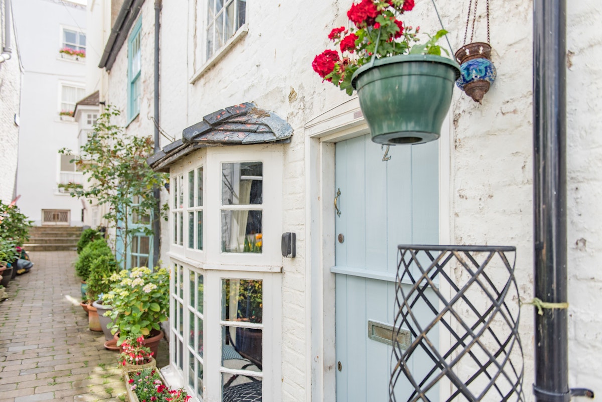 Flowerbed Cottage, South East