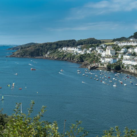 Explore beautiful Fowey – the harbour is around half a mile away