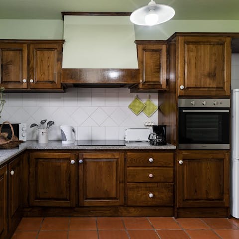 Recreate your favourite Portuguese dishes in the fully equipped kitchen