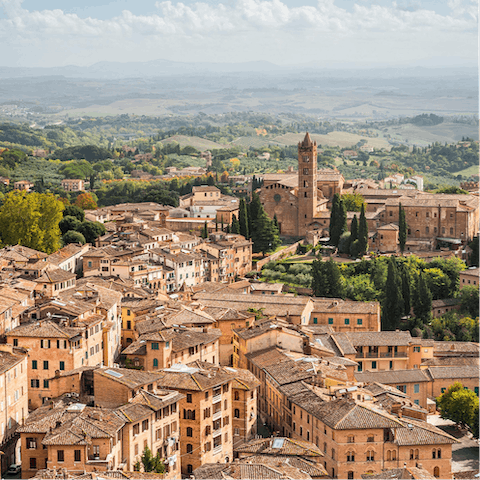 Explore the stunning region of Tuscany by car