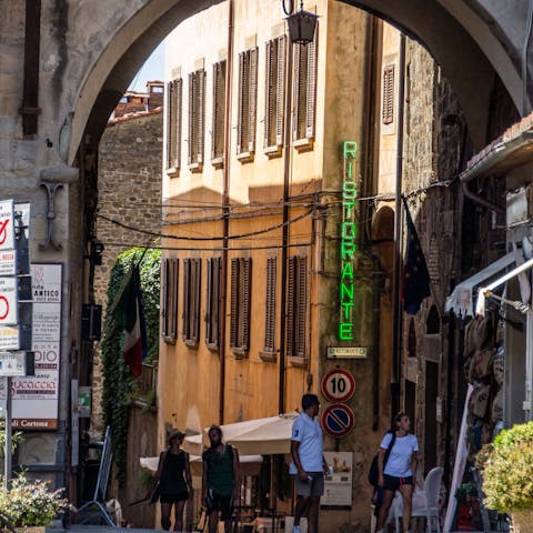 Spend the day exploring Cortona, a 7km drive away