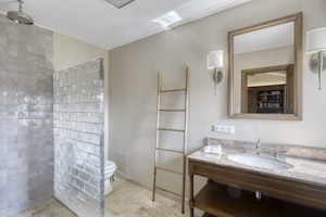 Provence Nook image 6