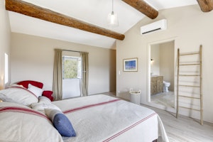Provence Nook image 5