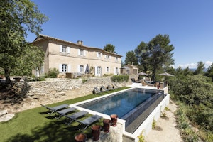 Provence Nook image 1