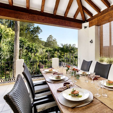 Light the barbecue and savour the intimacy of this home from the terrace 