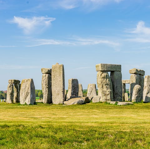 Jump in the car to marvel at the famous Stonehenge, just a fifteen-minute drive away