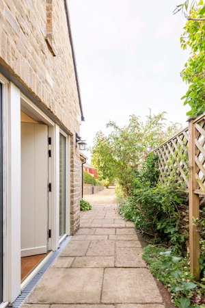 The Sustainable House image 11