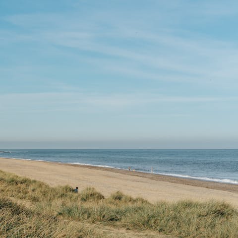 Stay just 300 metres away from the sandy Caister-on-Sea Beach 