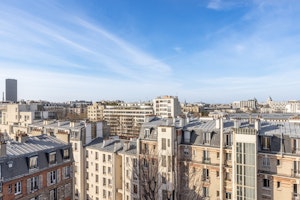 Parisian Panorama image 3